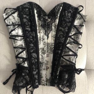 🎀🧟‍♀️Pride Prejudice Zombies Corset S/M Black White Lace Up Back Boned🧟‍♀️🎀